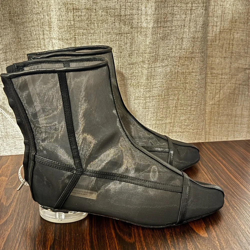 Antonio Melani Elizabeth Damrich femme cage mesh black ankle booties 6.5 NWOB